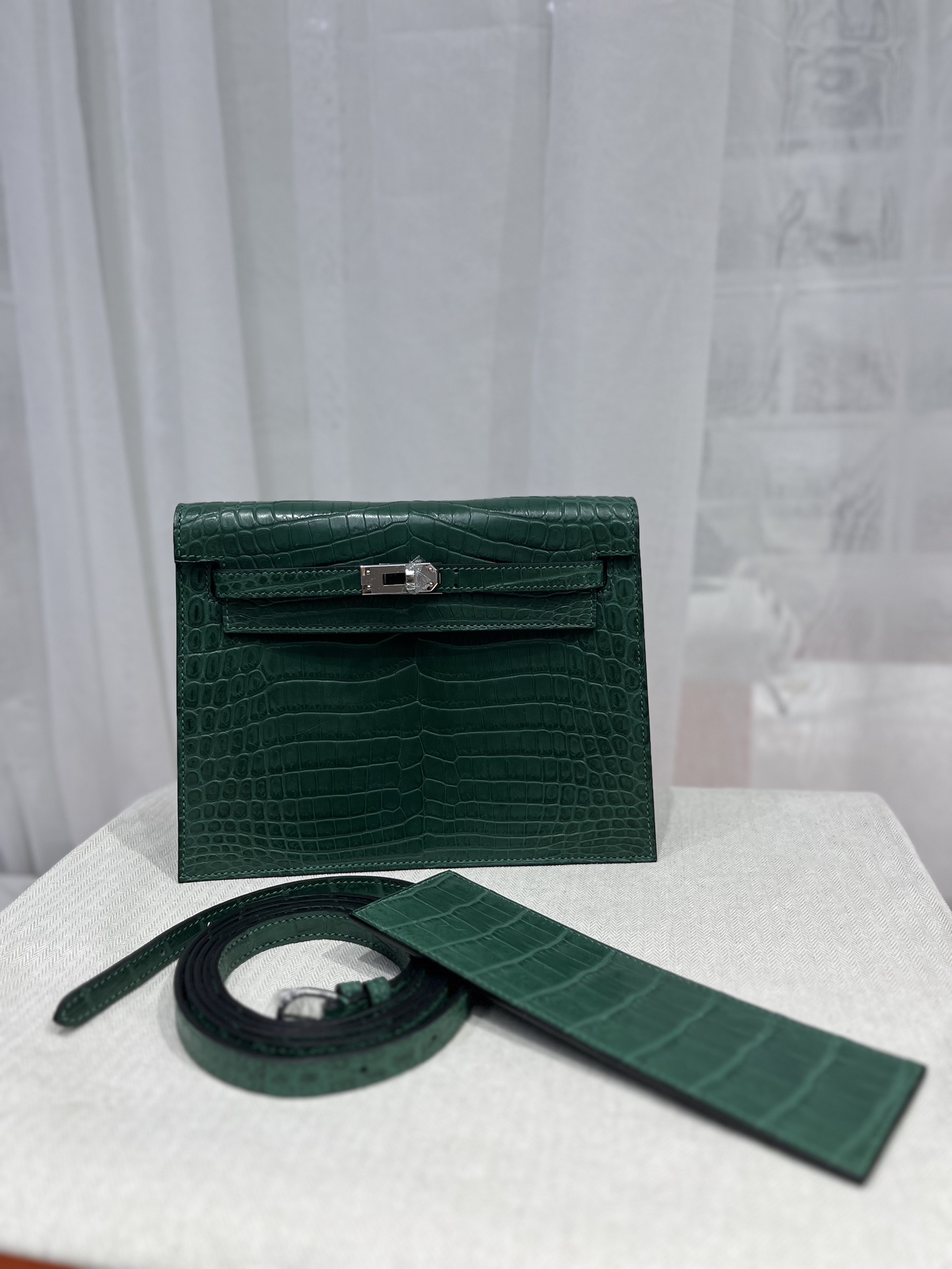 Hermes Kelly Danse Evercolor Bag In Dark Green Crocodile Niloticus Leather